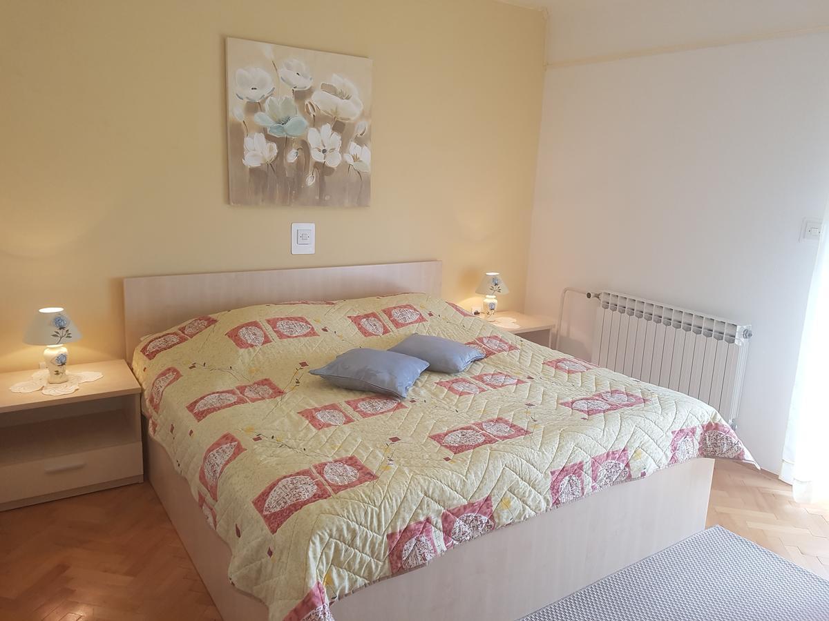 Apartments Jasna Раб Екстериор снимка