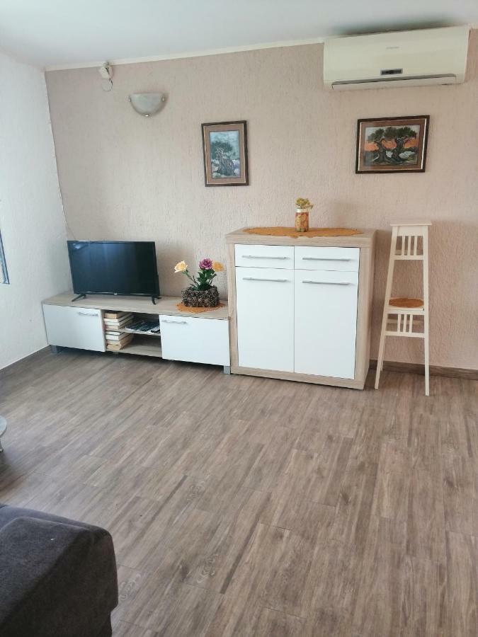 Apartments Jasna Раб Екстериор снимка