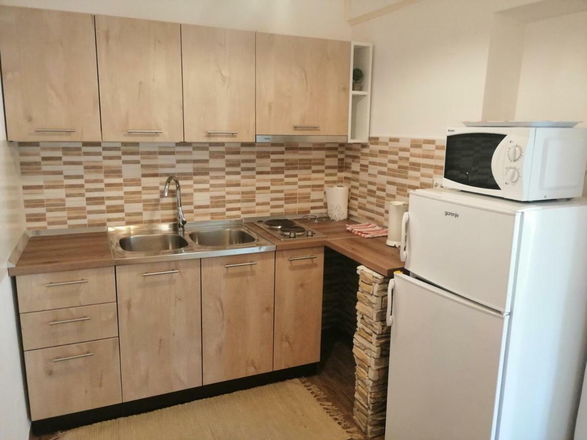 Apartments Jasna Раб Екстериор снимка